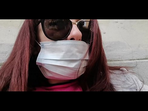 ❤️ Η Νικολέτα εκδικείται τον γείτονά της και κατουράει στο γκαράζ του (Ειδικό Covid19 Ιταλική καραντίνα) ❤ Γαμημένο βίντεο ❌️