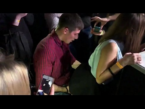 ❤️ Πραγματικό σεξ σε ρωσικό νυχτερινό κέντρο. 18 ετών Ρωσική κοπέλα πρωκτικό και κόλπο πατήσαμε σε νυχτερινό κέντρο ❤ Γαμημένο βίντεο ❌️